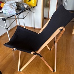 折りたたみ椅子の画像
