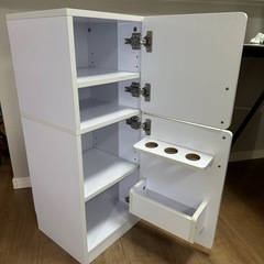 おままごと用木の冷蔵庫の画像