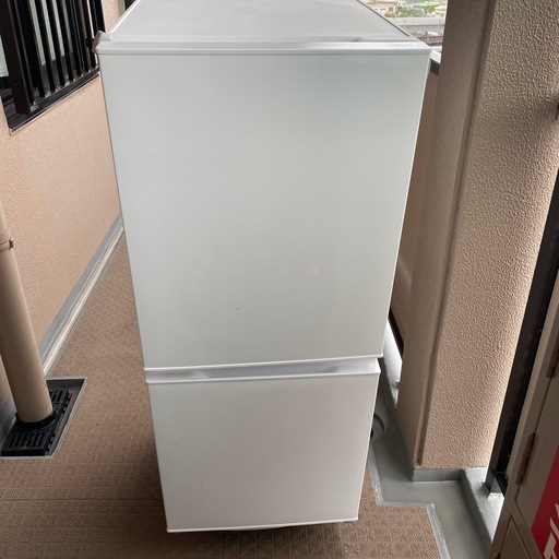 137L（冷蔵86L冷凍51L）AQUA ノンフロン冷凍冷蔵機　2024年製