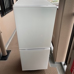 137L（冷蔵86L冷凍51L）AQUA ノンフロン冷凍冷蔵機　2024年製の画像