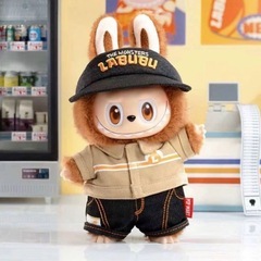 【限定品】 LABUBU WackyMart ぬいぐるみペンダント 店員ラブブの画像