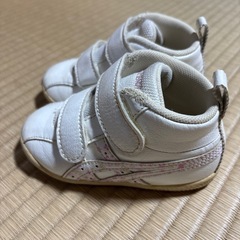 女児スニーカー　アシックス　13.5センチの画像