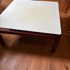 中古品コタツ差し上げます。‼️台はリバーシブルになっております。の画像