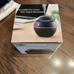 アロマ対応加湿器　イルミネーション機能付き　未使用品の画像