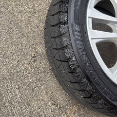 ホイール付き スタッドレス タイヤ４本の画像