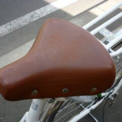 ☆自転車 シティサイクル BRIDGESTONE cajuna 26インチ 白 3段変速 荷台付き ライト点灯 ダブルロック ブリヂストン カジュナ 3段切替 ホワイト ママチャリ 札幌市 豊平区 平岸の画像