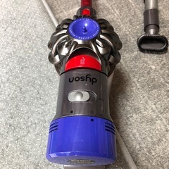 Dyson  V7  バッテリー交換前提品　8台目にしてラスト商品　予約1名の画像