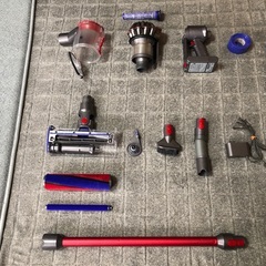 Dyson  V7  バッテリー交換前提品　8台目にしてラスト商品　予約1名の画像