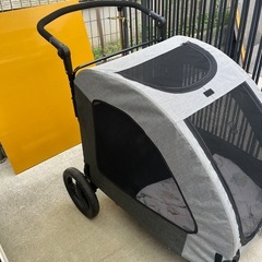 大型犬ペットカートの画像