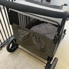 大型犬ペットカートの画像