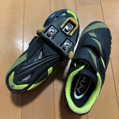 NORTHWAVE クリート付き 20cm子供用サイクリングシューズの画像