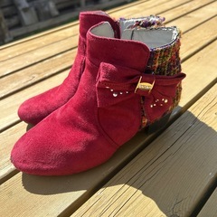 子供用のオシャレなブーツの画像