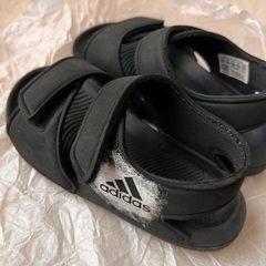 adidasアディダス　スポーツサンダルの画像