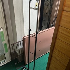 ハンガーラックの画像