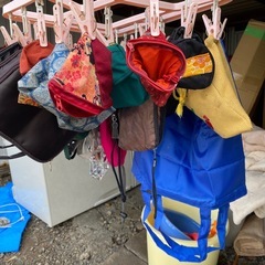 小さめポーチや小物入れなど袋
の画像