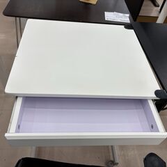 リユースのサカイ栃木店★ジモティ割あり★  テーブル ホワイト（×ブラック） W55～81.5×D55×H72 クリーニング済み TC10941の画像