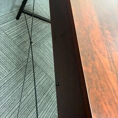 【200円で譲ります】パソコンデスクの画像