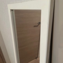壁掛けミラーの画像