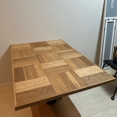 (お取引相手が見つかりました)ダイニングテーブルの画像