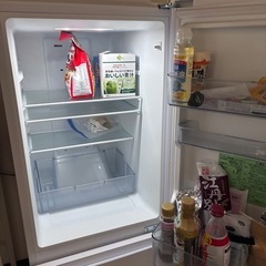 【ほぼ新品】一人暮らし用れいぞう冷蔵庫の画像