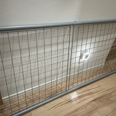 つっぱり収納ネットラックの画像