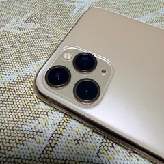 【美品】iPhone11pro 256GB 本体　シャンパンゴールドの画像