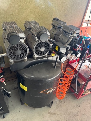 100V エアーコンプレッサー 3馬力 90Ｌ