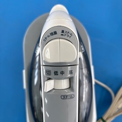 日立    コードレススチームアイロン  2017年製の画像