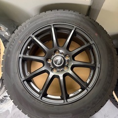 スタッドレスタイヤ4本　215/60-17 ダンロップ　ウィンターマックス22　マツダ車用ナットありの画像