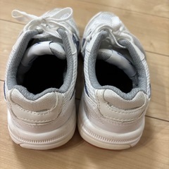 学校　シューズの画像