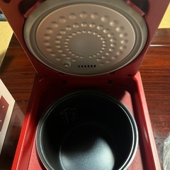 （美品）炊飯器　THE CUBE  RED 4合炊きの画像