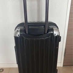軽量　スーツケースの画像