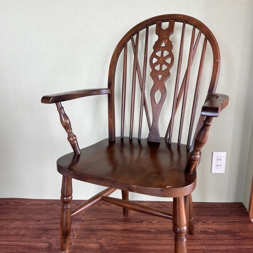 アンティークチェアー