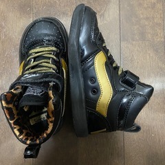 vansハイカットスニーカーの画像