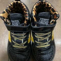 vansハイカットスニーカーの画像