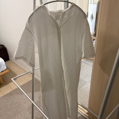 無印　半袖ロングシャツとスカートの画像