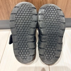 [ニューバランス] キッズサンダル 15.5cmマジックテープ アウトドア 軽量の画像
