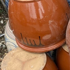 ‼️無料、差し上げます。漬物用陶器火鉢全て無料です。取りに来られる方の画像