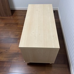 テレビボードの画像