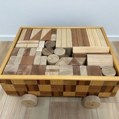 無垢の積木の画像