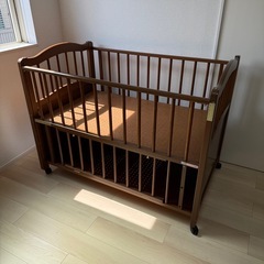 ベビーベッドの画像