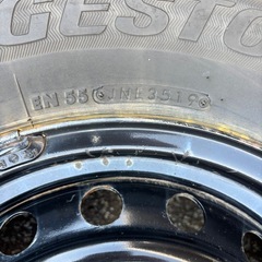 ブリザックスタッドレスタイヤ15インチ195/80R15 107/105LTの画像