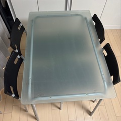 IKEA ガラスダイニングテーブル
セットの画像