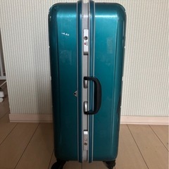 スーツケースの画像