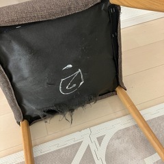 椅子　１つ200円　2つで300円の画像
