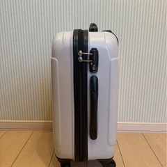 スーツケースの画像