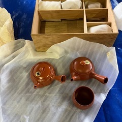 なぜか？急須が2個入った茶器セットの画像