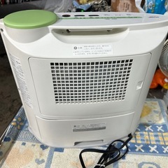 シャープ SHARP セラミックファンヒ-タ- HX-123CX-Gの画像