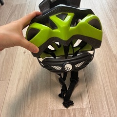 スポーツ自転車のヘルメットの画像