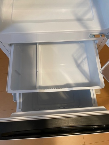 Hisense ノンフロン冷凍冷蔵庫　HR-D13E2W